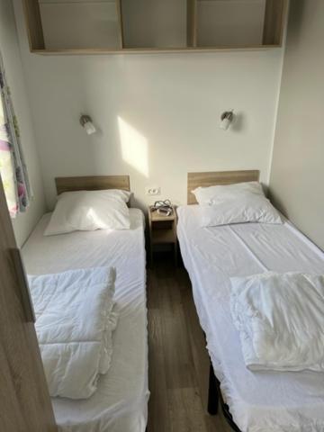 Luxe Stacaravan ميدل كيرك المظهر الخارجي الصورة